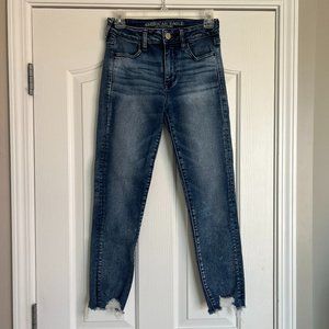 American Eagle Stretchy Jeans Crop Size 4